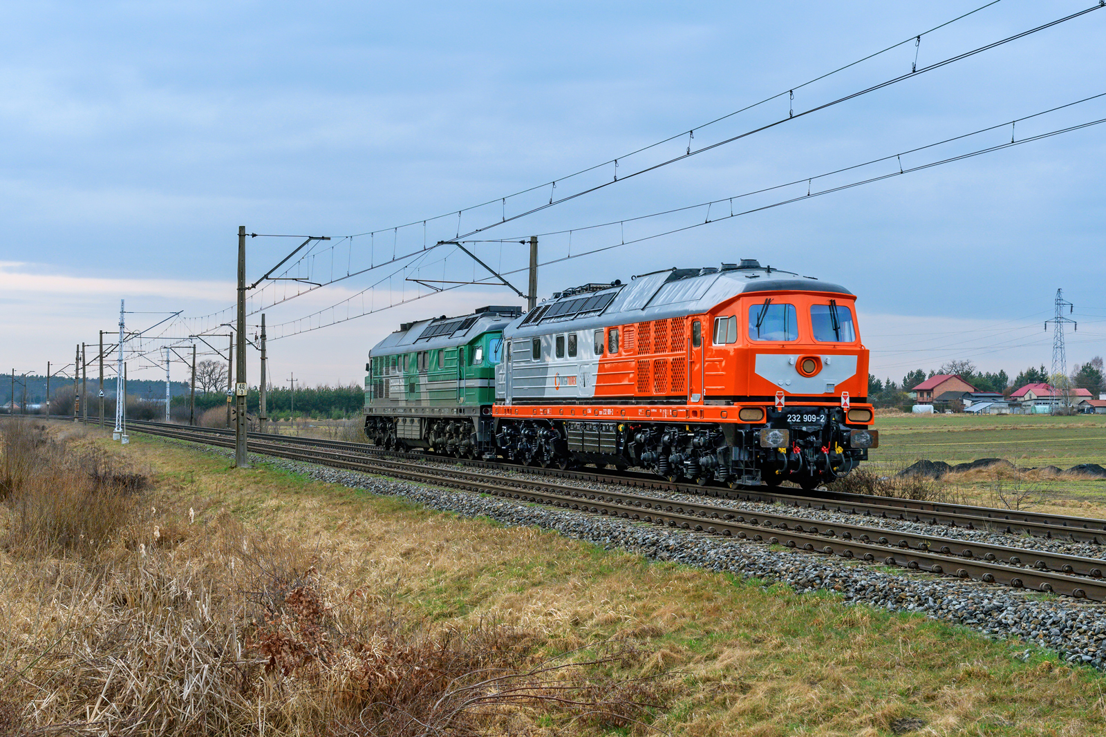 232 909-2