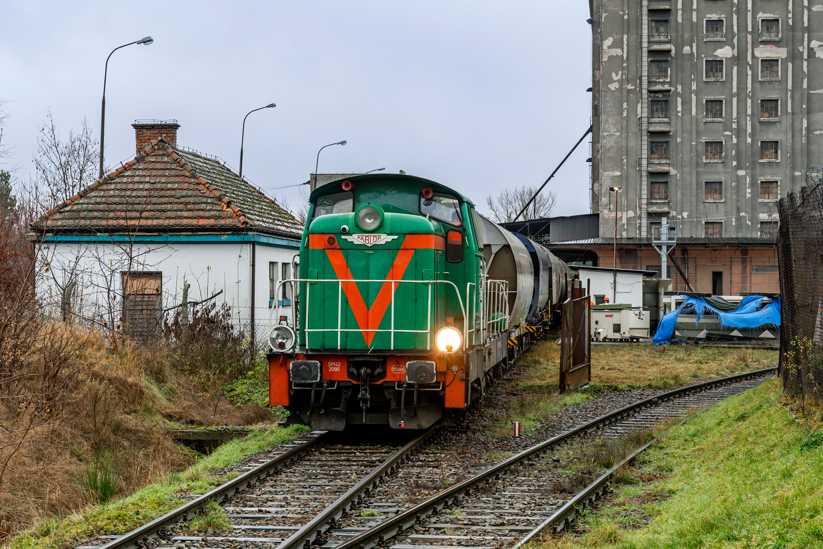 SM42-2090