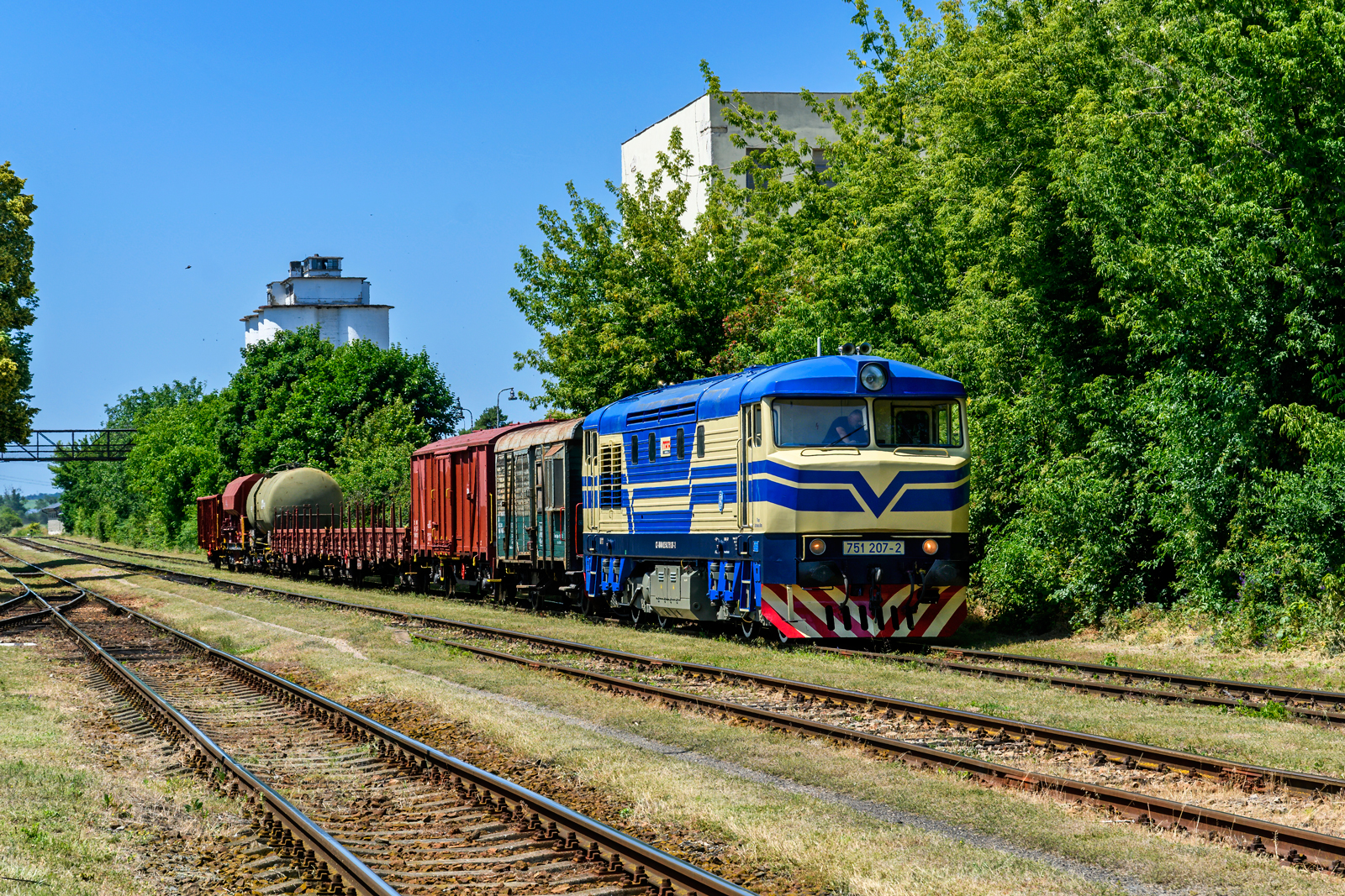 751 207-2